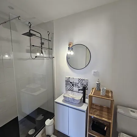 Vue Cite Medievale Castel View بيت ضيافة