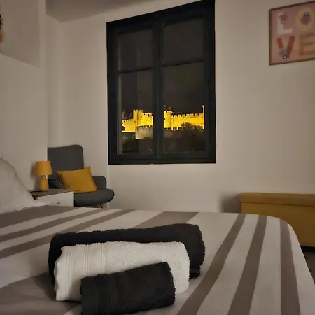 بيت ضيافة Vue Cite Medievale Castel View 3*