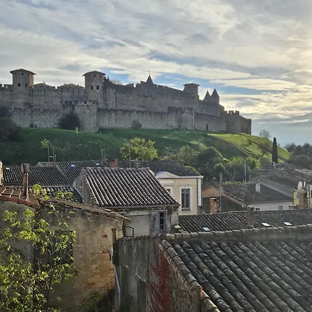 Vue Cite Medievale Castel View بيت ضيافة