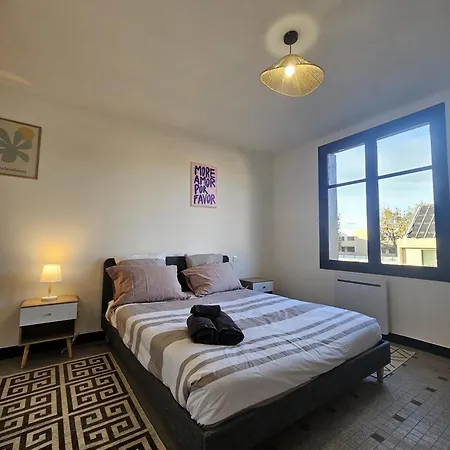 Vue Cite Medievale Castel View بيت ضيافة