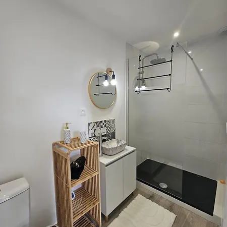 Vue Cite Medievale Castel View بيت ضيافة 3*